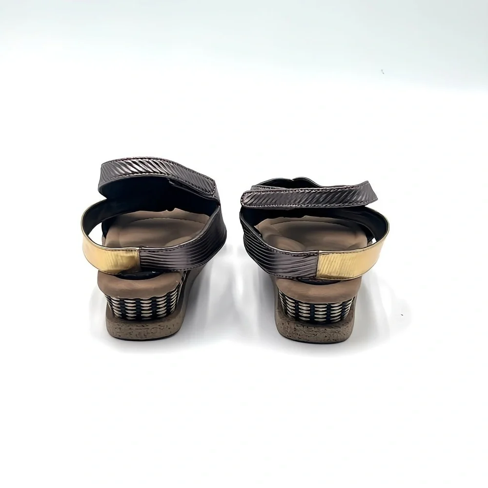 Modzori Palmyra Low Wedge Travel REVERSIBLE Sandal Black, Gold & Silver Size 9